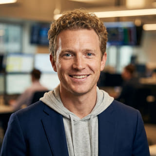 Ryan Brooks, analyste principal en trading chez Fauve Rendange, dans une image de profil